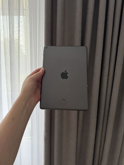 Продається iPad 9, 64 ГБ, версія Wi-Fi.