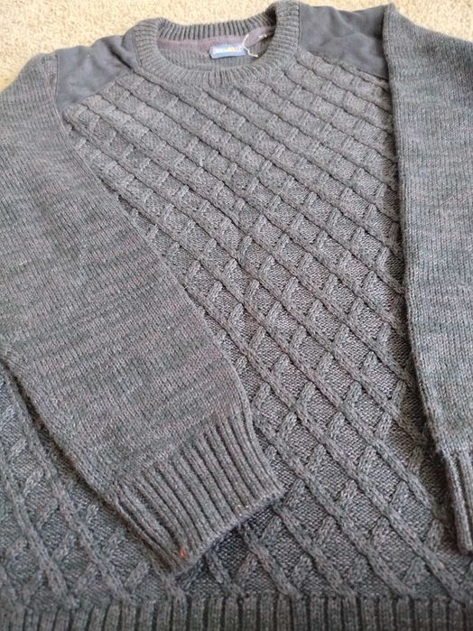 Sweter dla chłopca r 128cm