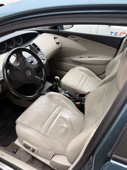 Nisan  primera.  2001