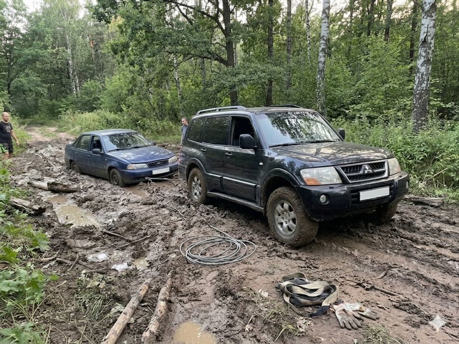 Евакуація застрягших автомобілів