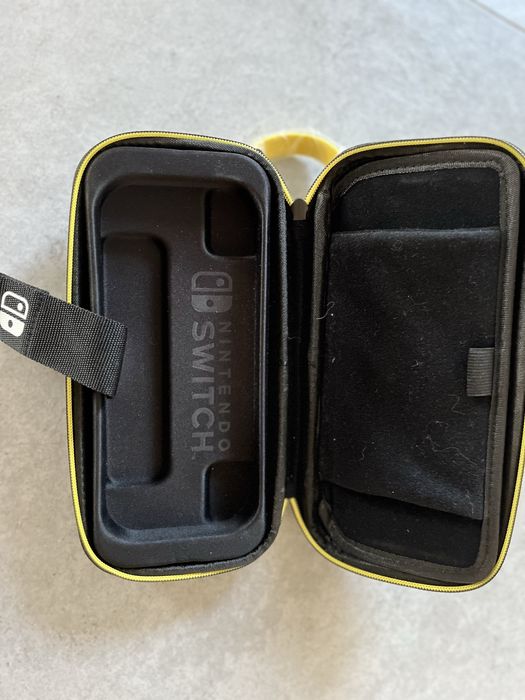 Pokrowiec Nintendo Switch lite Pokemon Pikachu