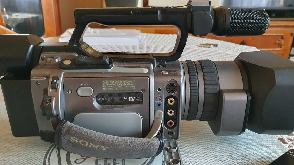 Kamera video DV SONY 2100 E