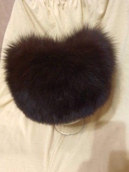 Дві нові норкові шапки.