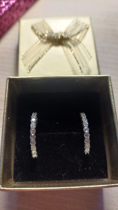 Kolczyki srebrne kółka z cyrkoniami