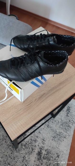 Кросівки adidas 38 розмір