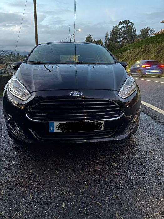 Vendo Ford Fiesta