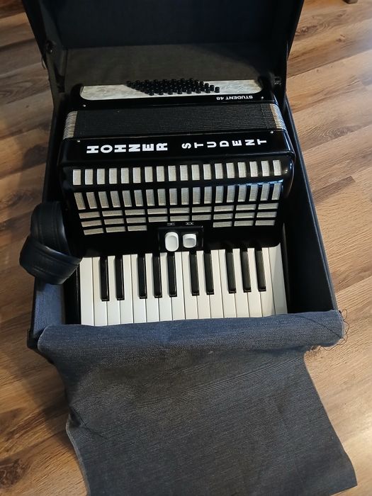 Hohner student 48 akordeon
