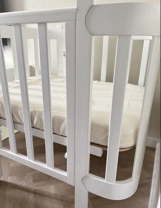 Дитяче ліжко. Люлька.