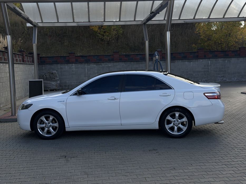 Продам Toyota Camry гібрид