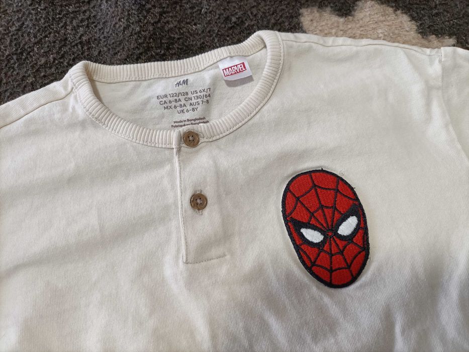 Três peças de roupa da MARVEL para criança (1 hoodie + 2 camisolas)