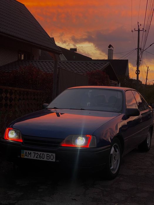 Opel Omega A 2.6