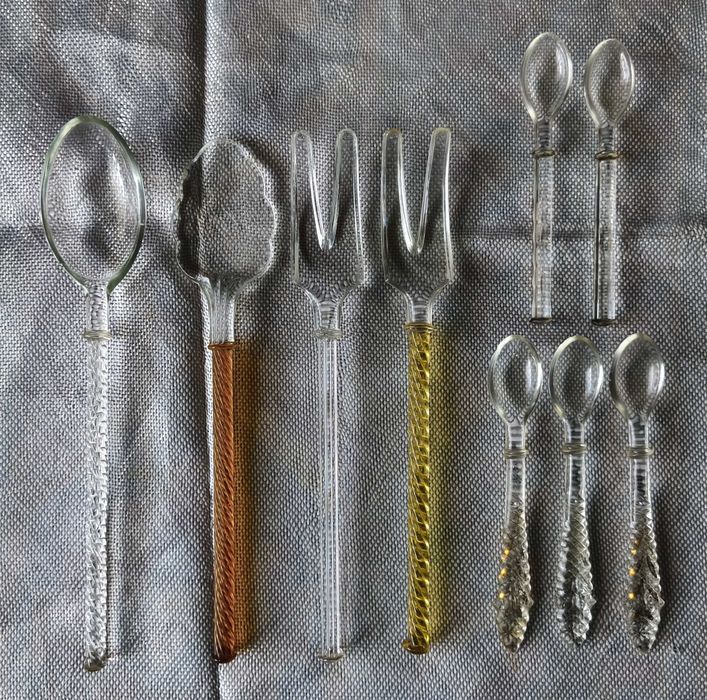 Lote de talheres em vidro antigos