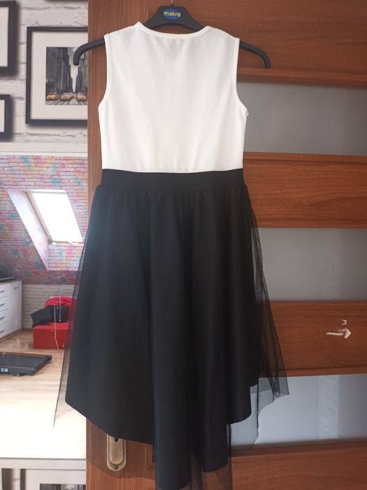 Sukienka elegancka 146cm