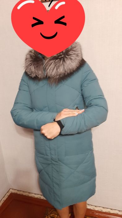 Зимовий жіночий пуховик