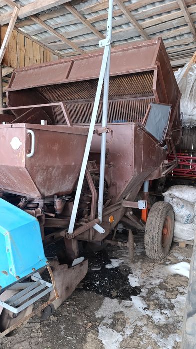 Картоплесаджалка 4х рядна  причіпна КСМ 4а ідеальний стан