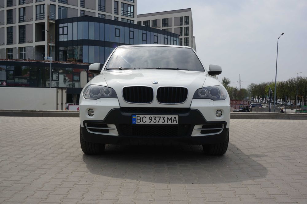 BMW X5 E70 3.0si AT