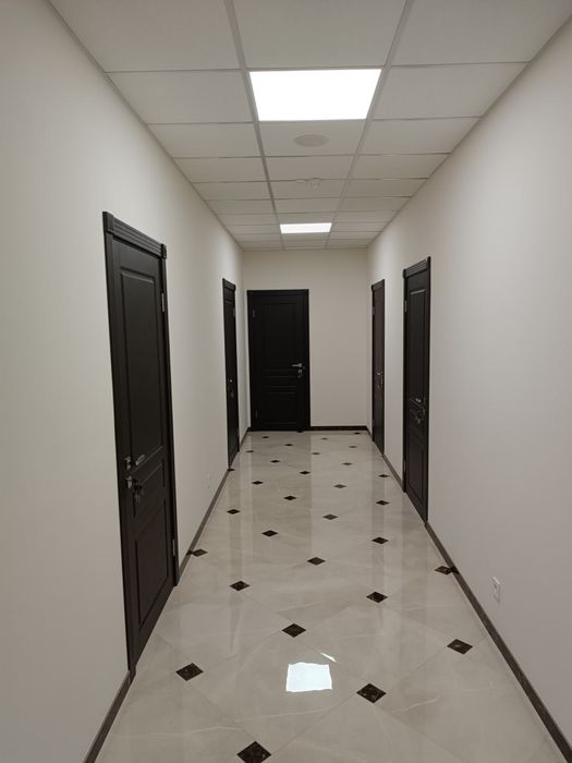 Commercial property, 202 m²