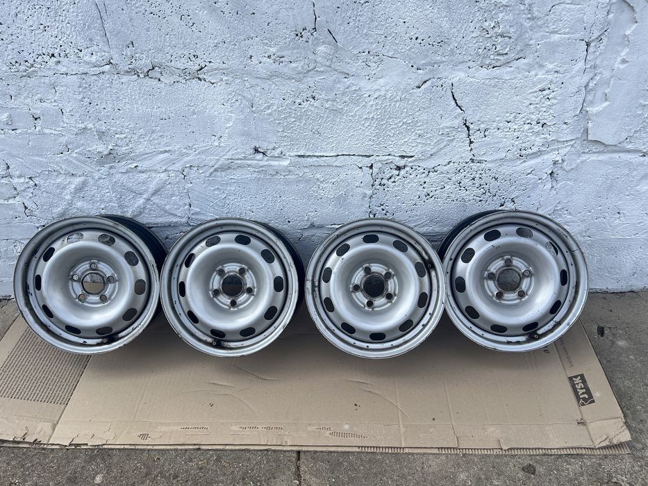 Oryginalne felgi stalowe