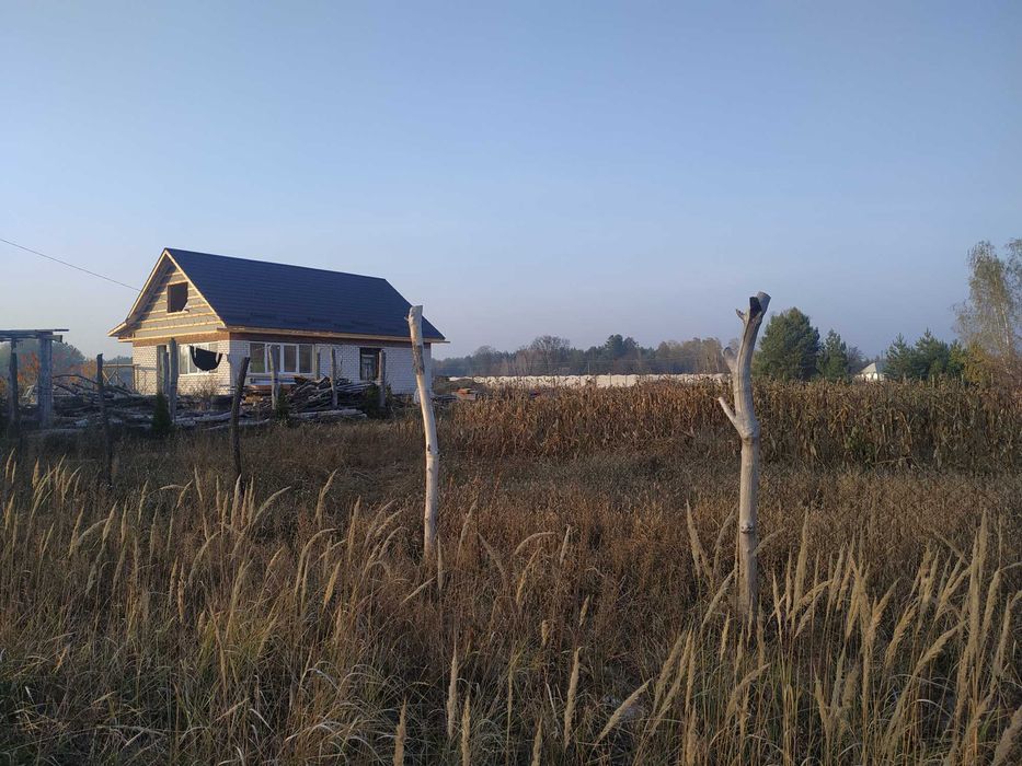 Продам ділянку 20 соток під забудову біля лісу с. Жукин