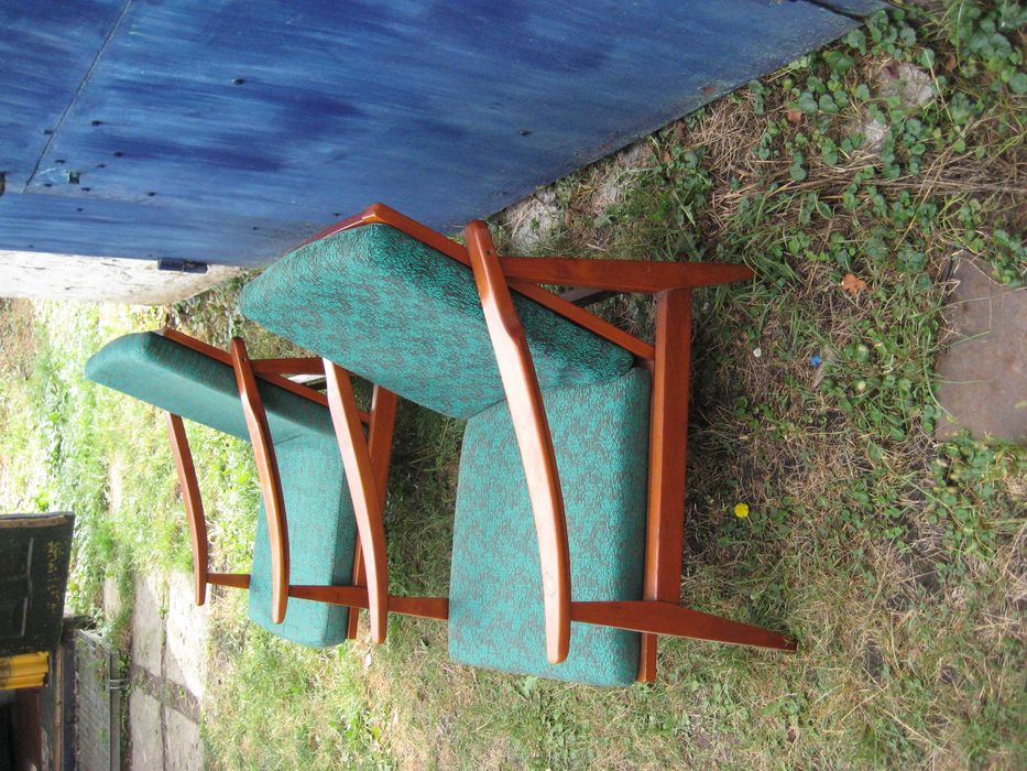 Два деревянные кресла из мебельного гарнитура. Румыния .60-е г. ХХ в.