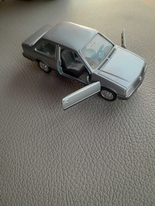 Model lata 80te Gama opel corsa skala 1:43 jak matchbox siku