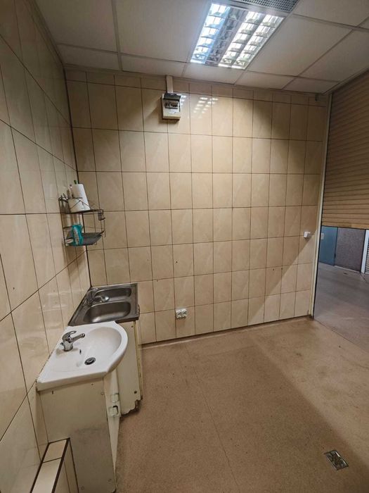 Lokal handlowy - boks Rynek Bałucki, Łódź, Bałuty, Centrum.