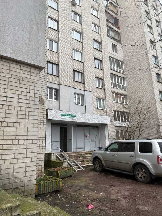 Продам кімнату в гуртожитку, вул. Білова, район Голлівуду
