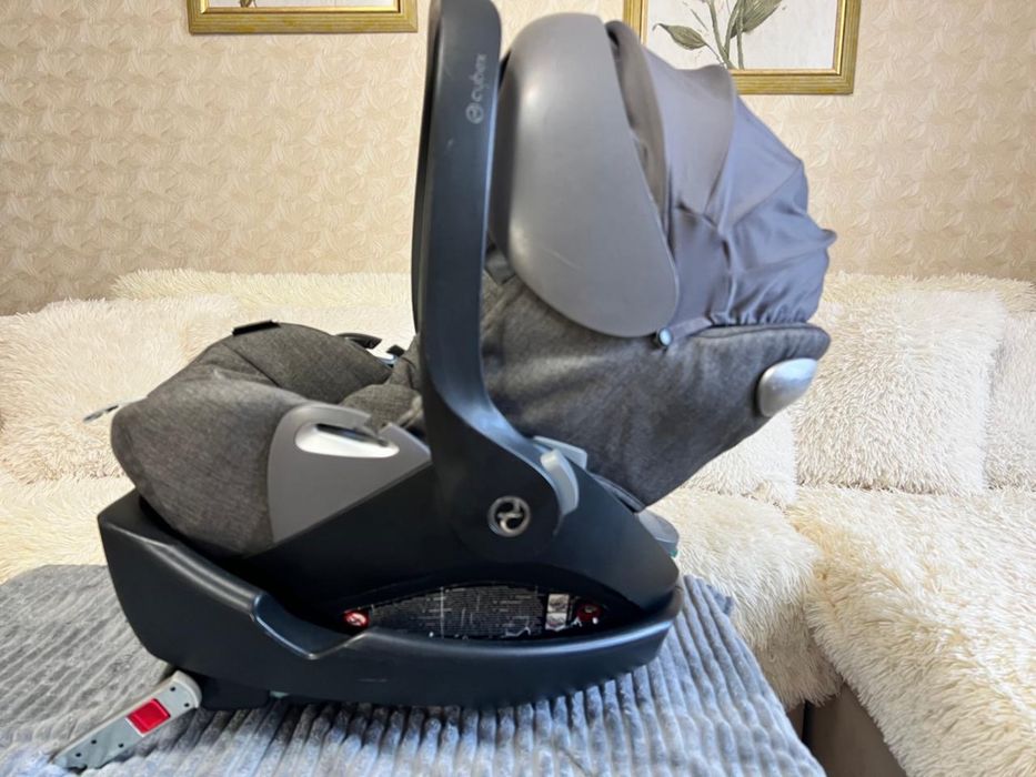 Автокрісло Cybex Cloud Z i-Size + база ISOFIX (Soho Grey)