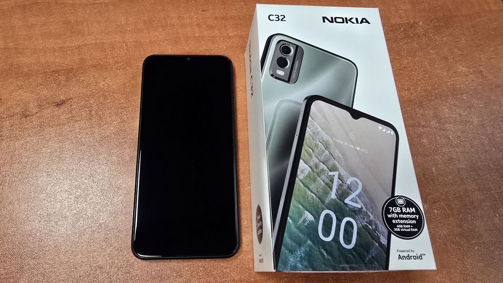 Nokia C32 Dual Sim 64GB/4GB RAM czarna, stan bdb