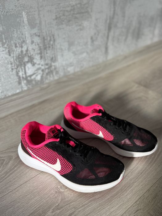 Жіночі кросівки Nike р.39