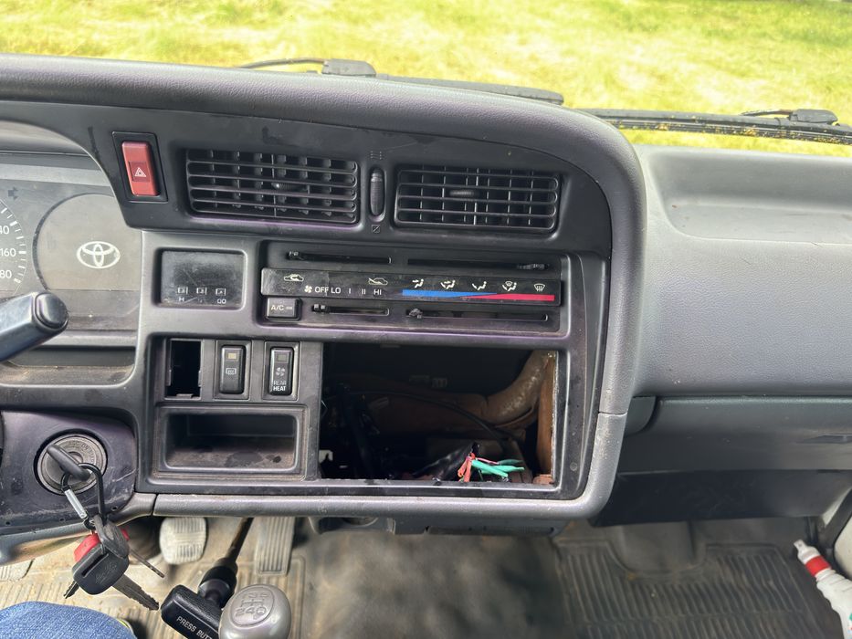 Toyota Hiace 1998 VIN JTB41UHA5W0026579 фото оголошення 8 з 20