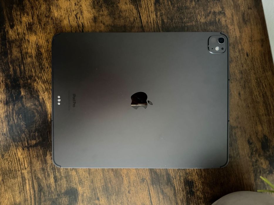 iPad Pro 13” M4 256 GB WiFi + Cellular 5G | 100% baterii