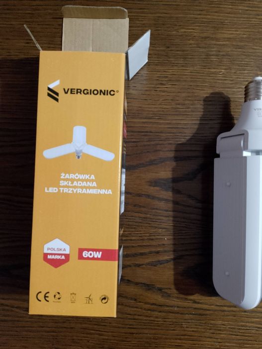 Żarówka LED trzyramienna