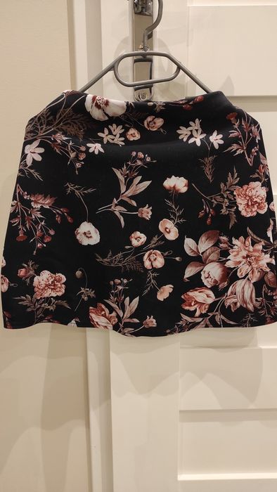 Spódniczka xs s w kwiaty