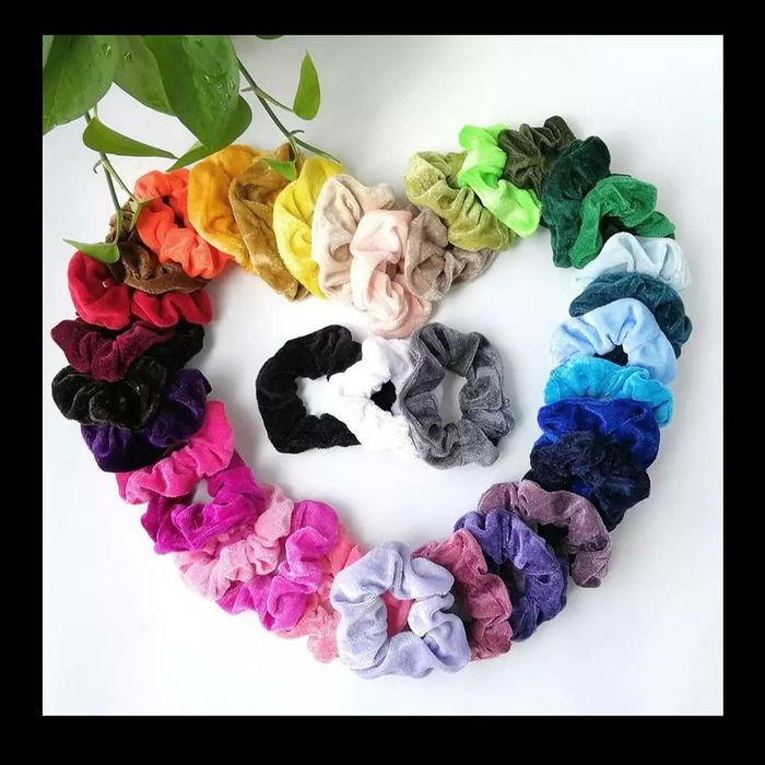 Scrunchies de veludo