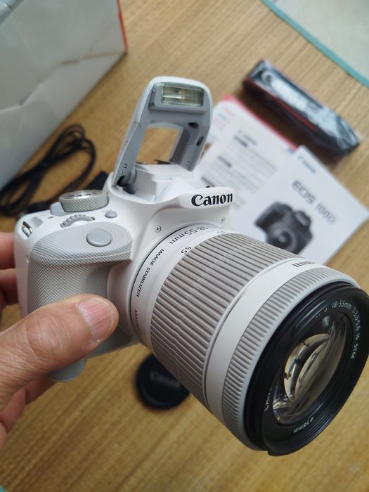 Canon 100D com lente 18-55mm STM BRANCA!!