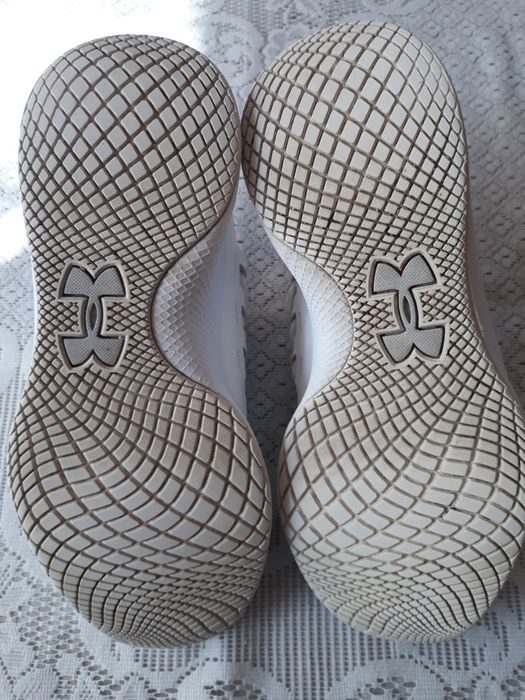 Under Armour sneakersy niskie r.38/24cm