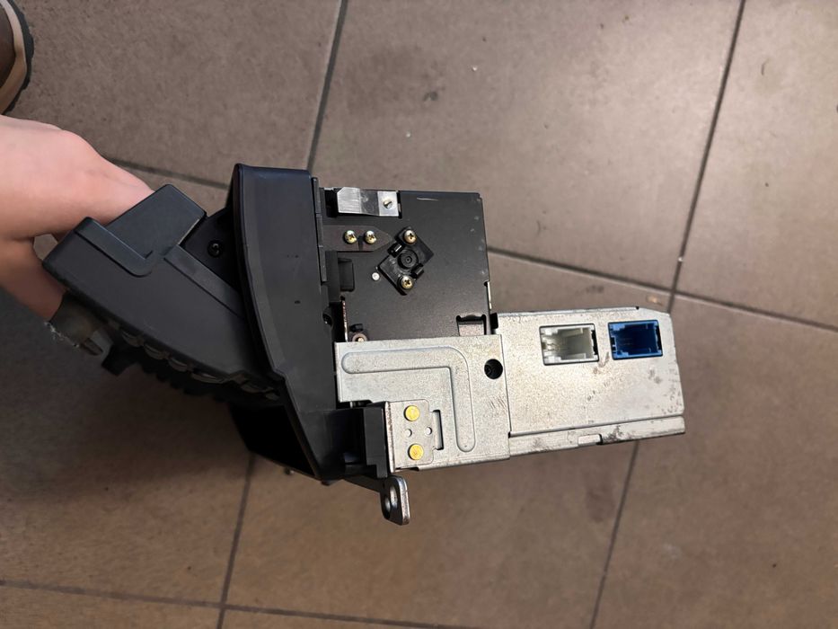 Radioodtwarzacz CD/DVD/GPS