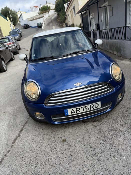 Mini cooper d em muito bom estado