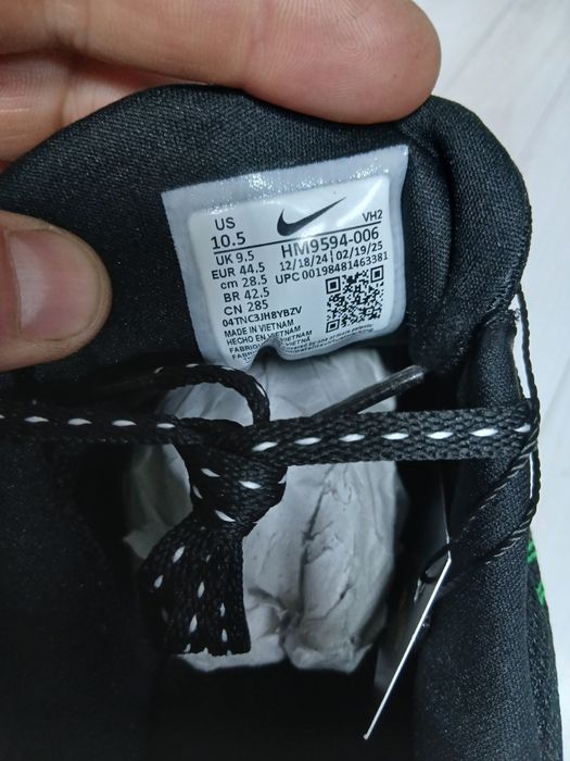 Чоловічі кросівки для бігу Nike Run Defy HM9594-006