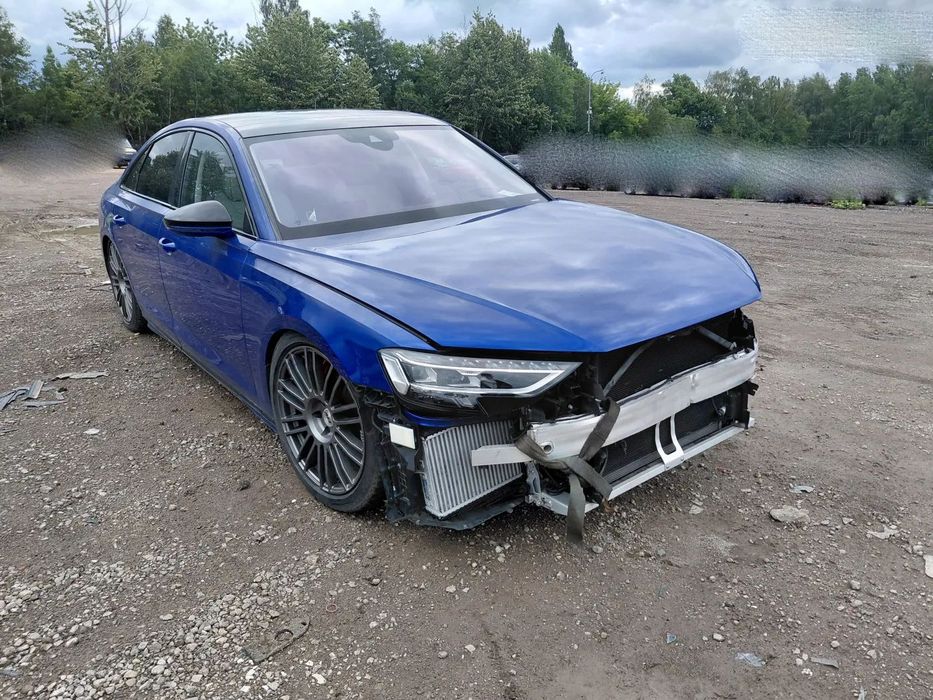 Audi S8