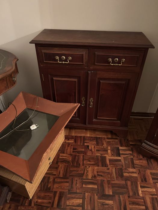 Mesa meia lua e comodas