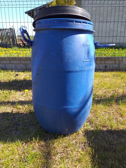 Sprzedam plastikowe beczki