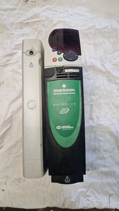 Falownik emerson 15kW SP2403