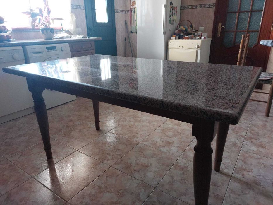 Mesa de cozinha como nova
