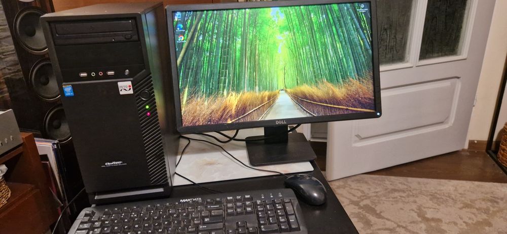 Firmowy Komputer Intel i3 monitorDell klaw. i myszka Windows11