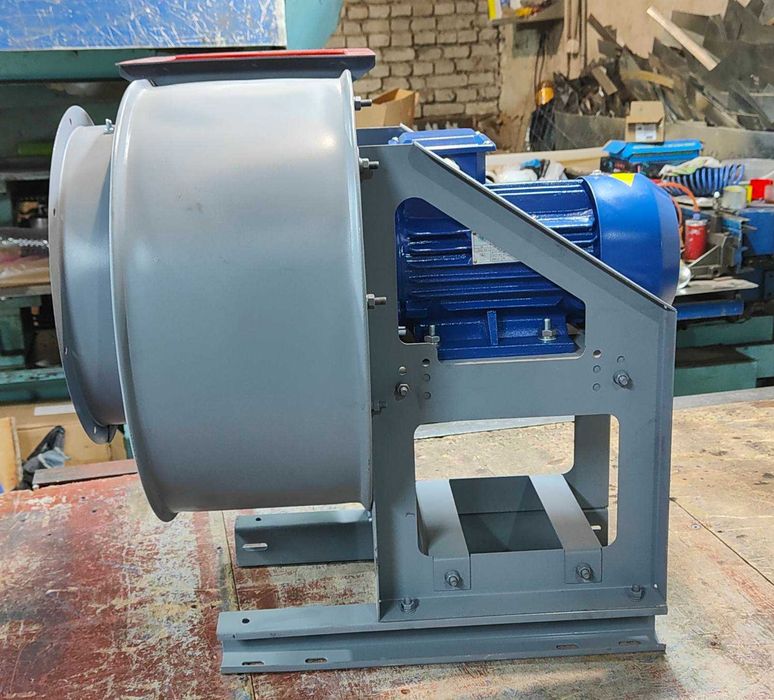 Вентилятор для покрасочной камеры малярки приточная вентиляция вытяжка