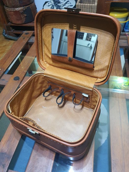 Mala de mão em pele