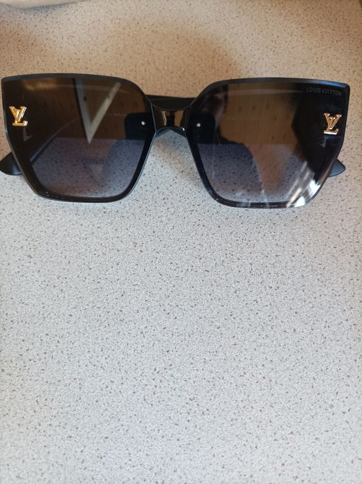 Сонцезахисні окуляри