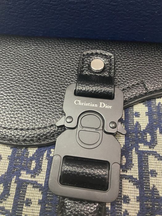 Mala Dior em caixa